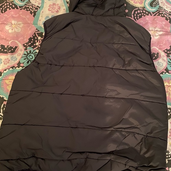 Dark grey outside and plaided grey and black inside. - Picture 2 of 3